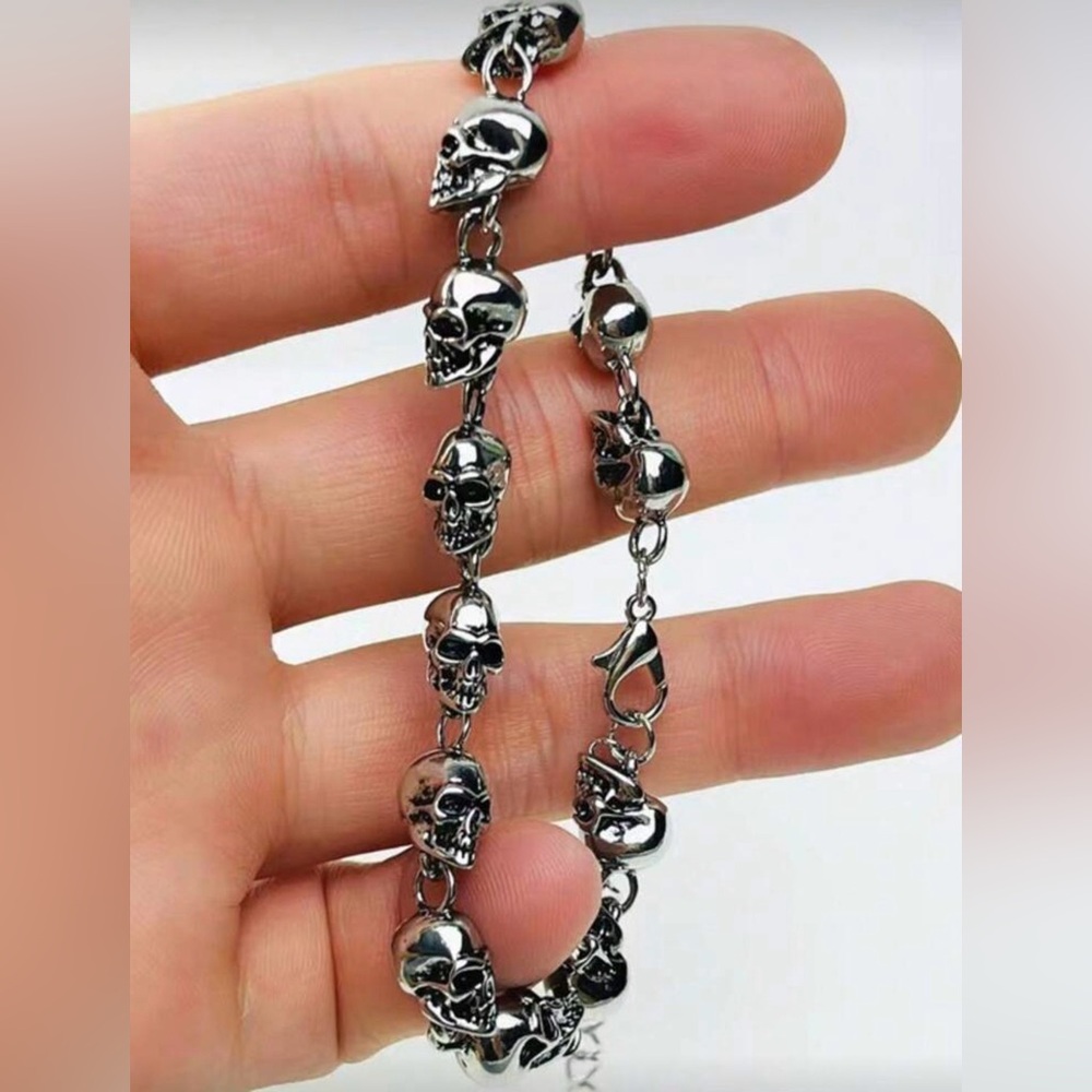Silver Skull Chain Bracelet - Unisex